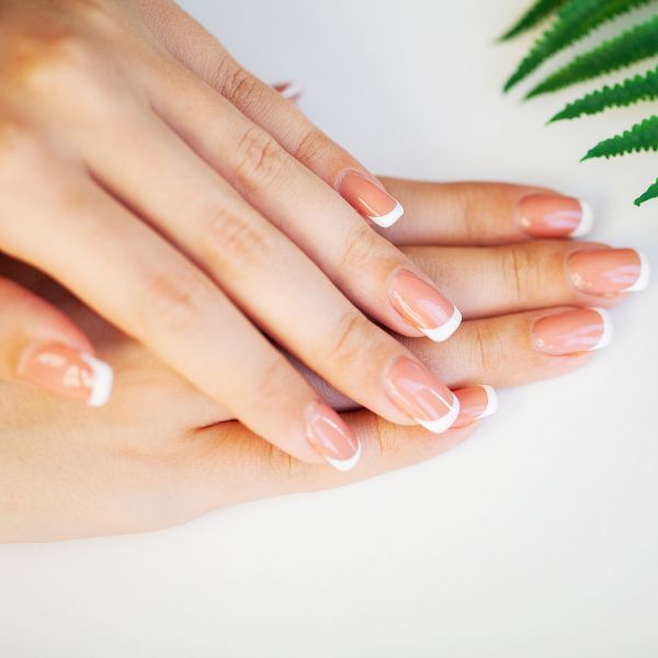 French-Tip-Nails-by-Look